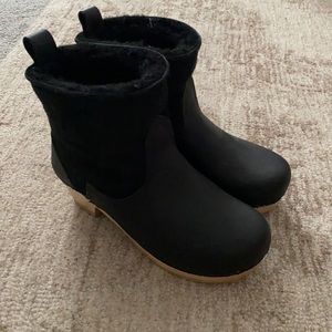 No. 6 Pull-on shearling clog boot with mid heel size 39